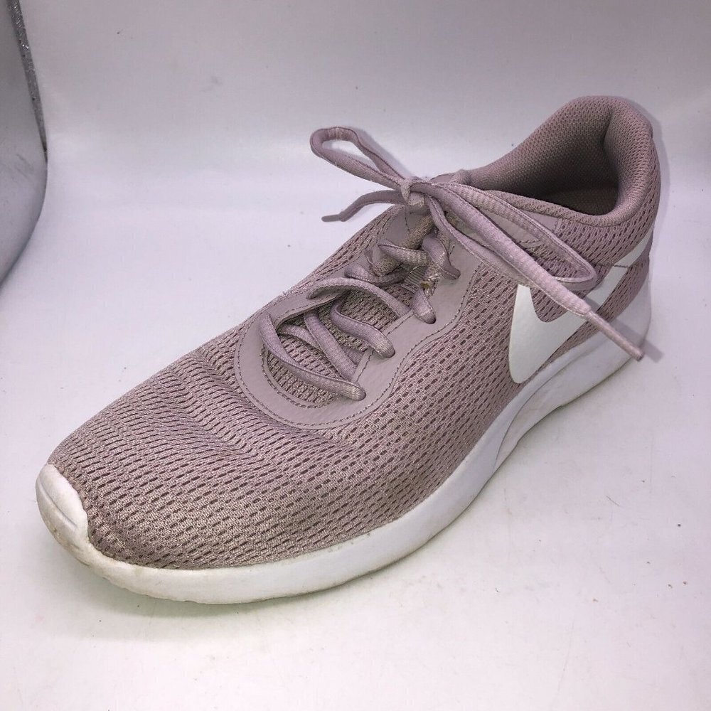 Nike Tanjun Womens Size 10 Particle Rose Pink Lace Up Running Shoes Sneakers - Picture 2 of 10